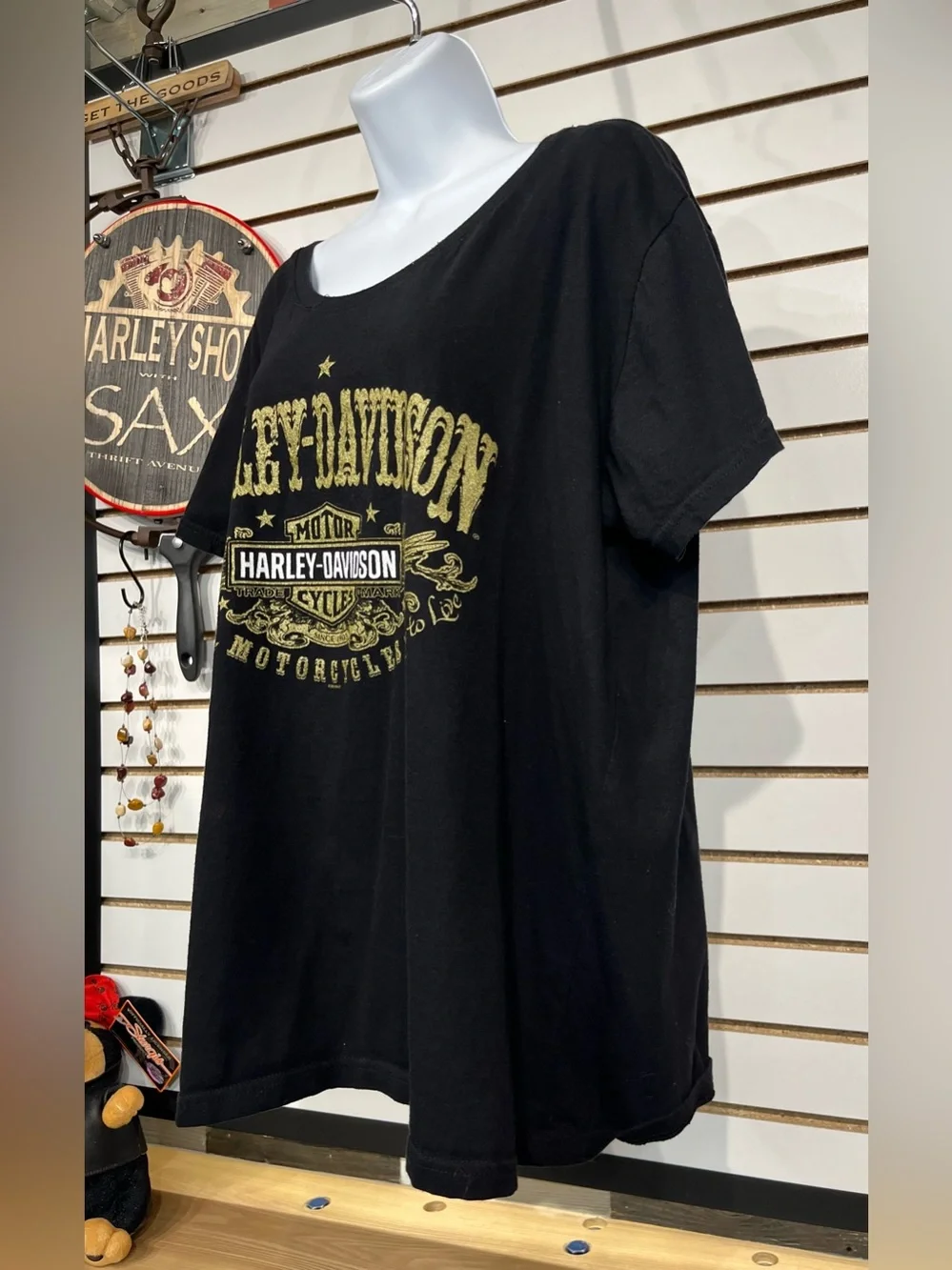 Harley Davidson ladies tee 23” pit-to-pit - Picture 3 of 7